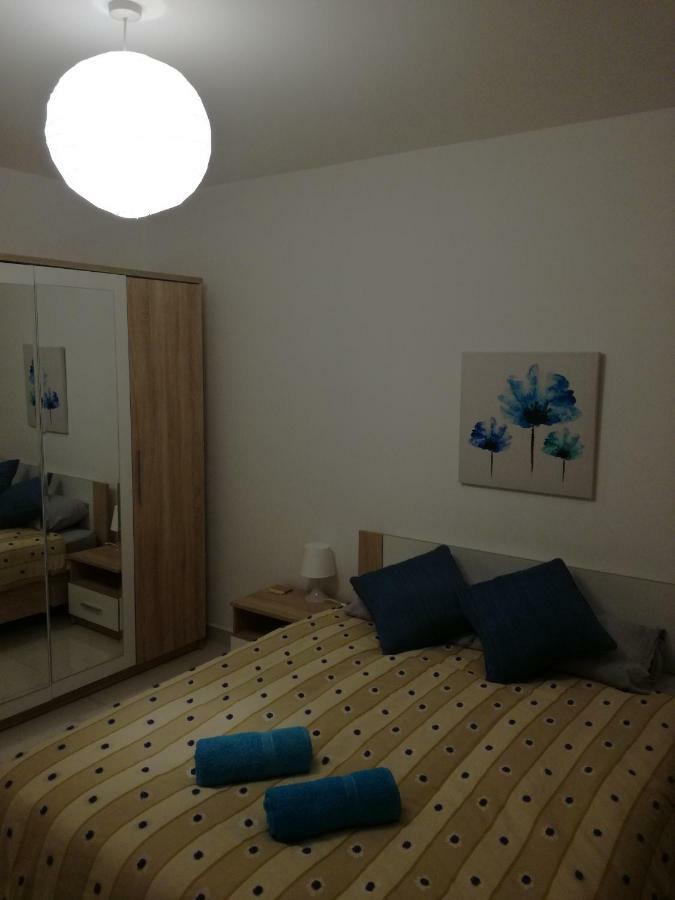 Ferienwohnung No8 @ Seabreeze Court Mellieħa Exterior foto