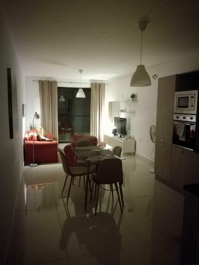 Ferienwohnung No8 @ Seabreeze Court Mellieħa Exterior foto