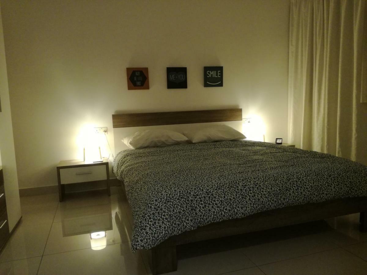Ferienwohnung No8 @ Seabreeze Court Mellieħa Exterior foto